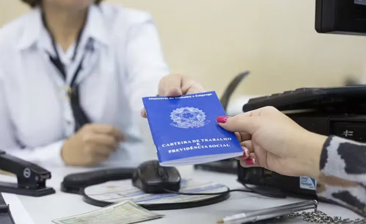 ES tem mais de 5,7 mil vagas de emprego: saiba como garantir a sua