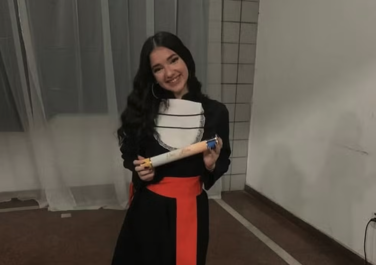 Jovem esfaqueada após recusar pedido de namoro passa a respirar sem ajuda de aparelhos